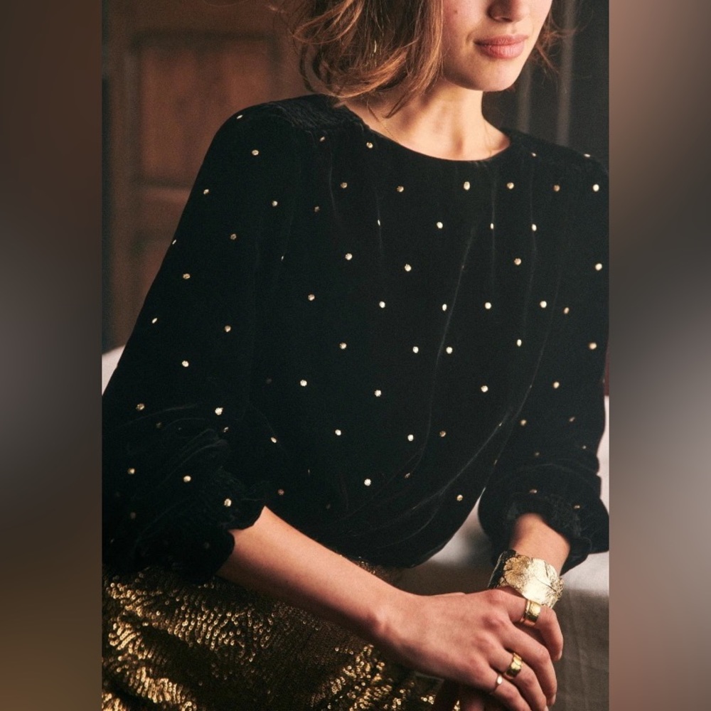 SEZANNE Black and Gold Blouse - Size 6